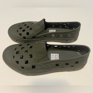 Vans Slip On TRK Shoe, Unisex ,US 6, EUR 38, CM 24.0 Green NWT